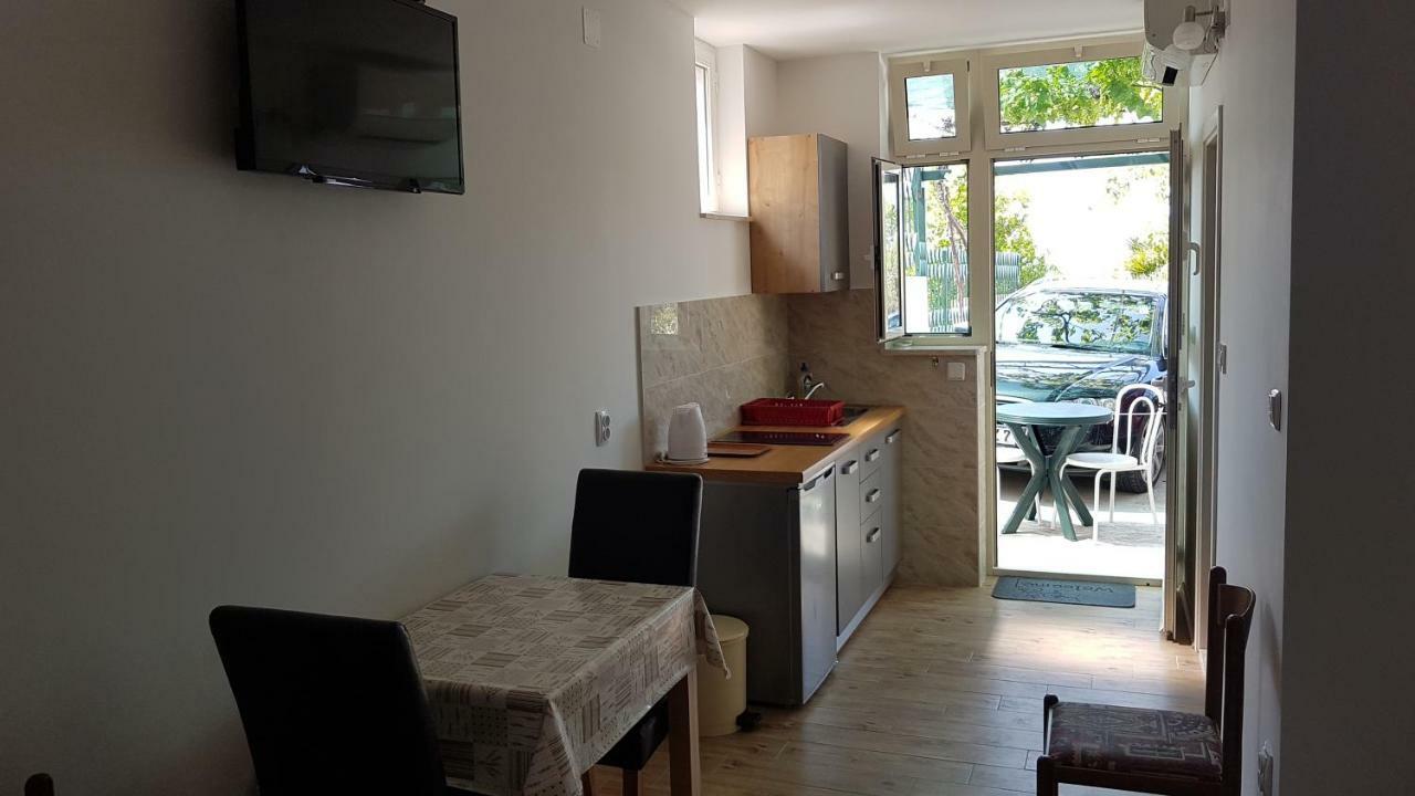 Apartments Kust Mlini Eksteriør bilde